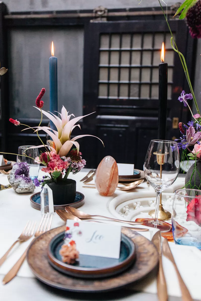 5 Tips for a Gemstone Themed Bridal Table Marginpar